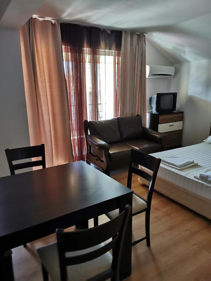 Jelezchevi Guest Rooms Primorsko Exterior foto