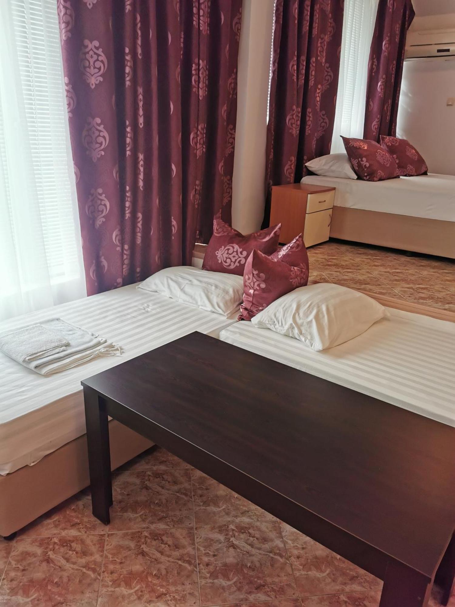 Jelezchevi Guest Rooms Primorsko Exterior foto
