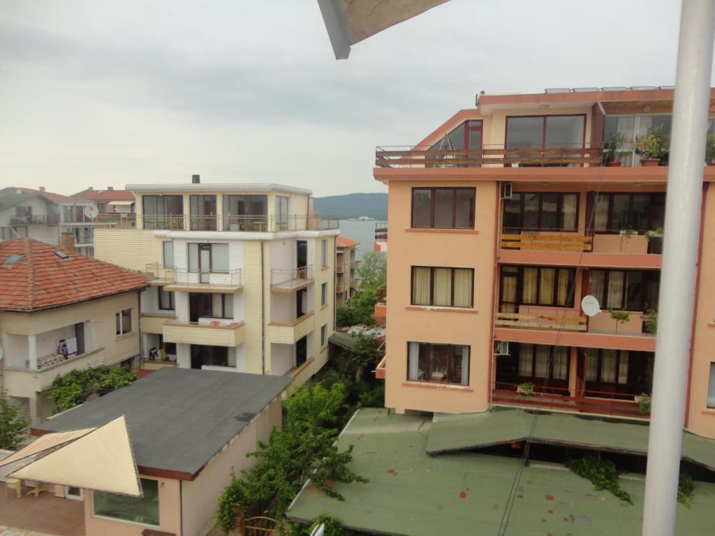 Jelezchevi Guest Rooms Primorsko Exterior foto